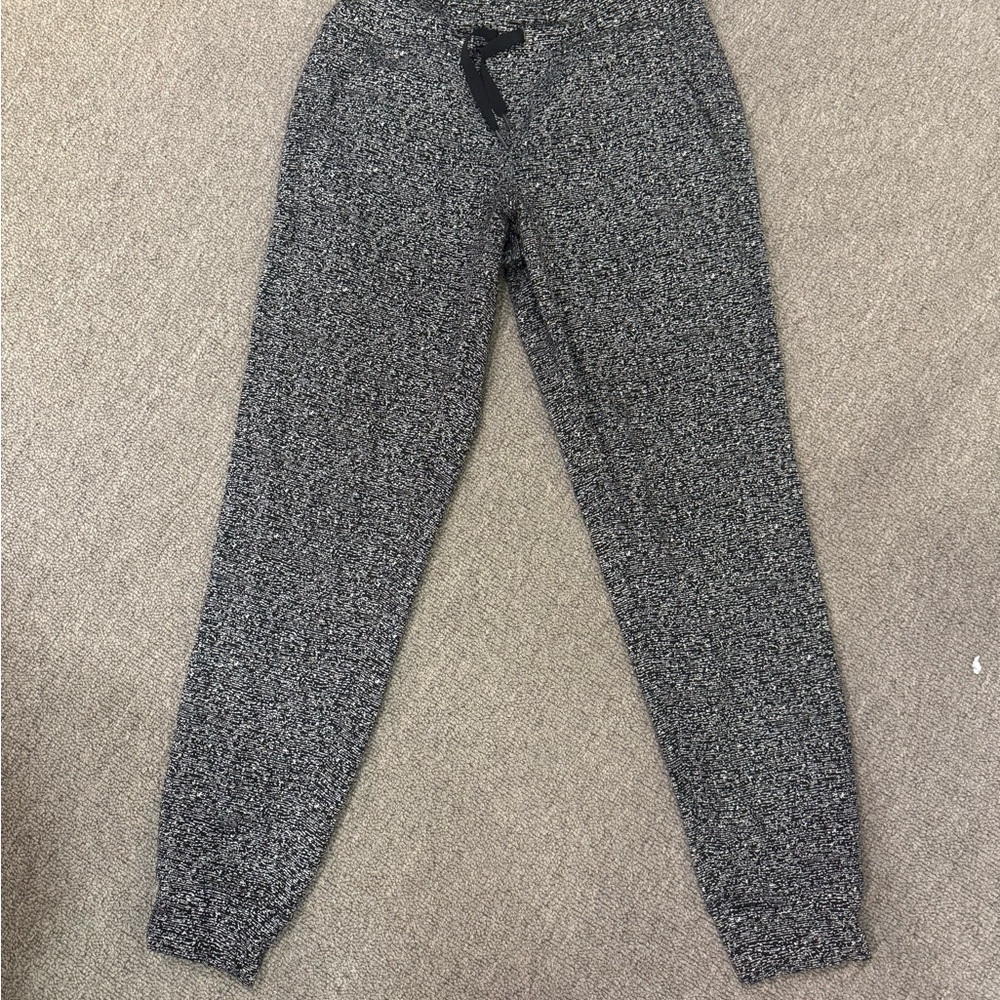 Lululemon Athletica Black and White Patterned Pants